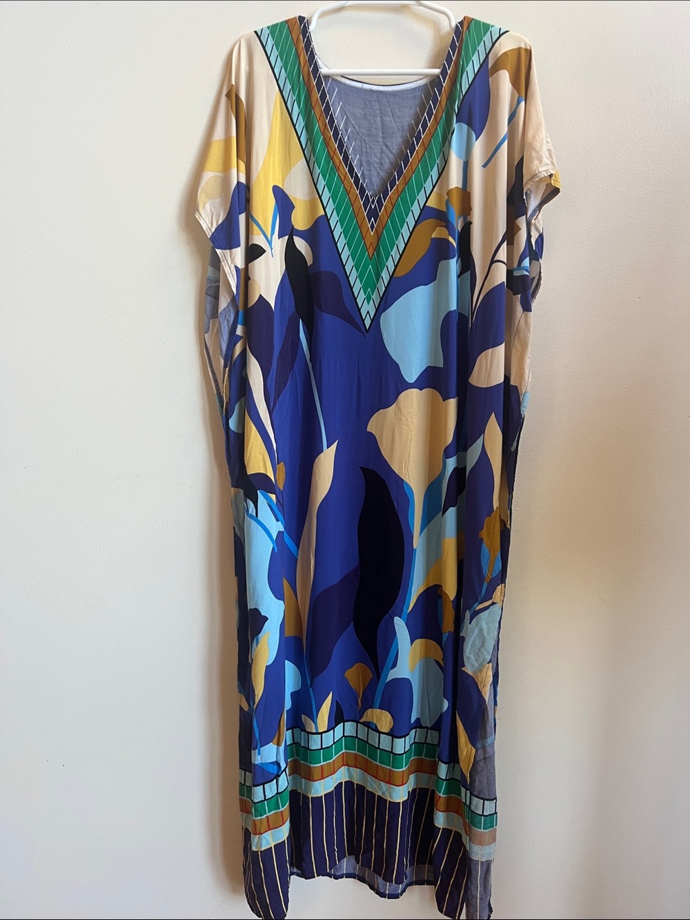mrs roper kaftan Women’s Blue Floral Print V-Neck Kaftan lounge